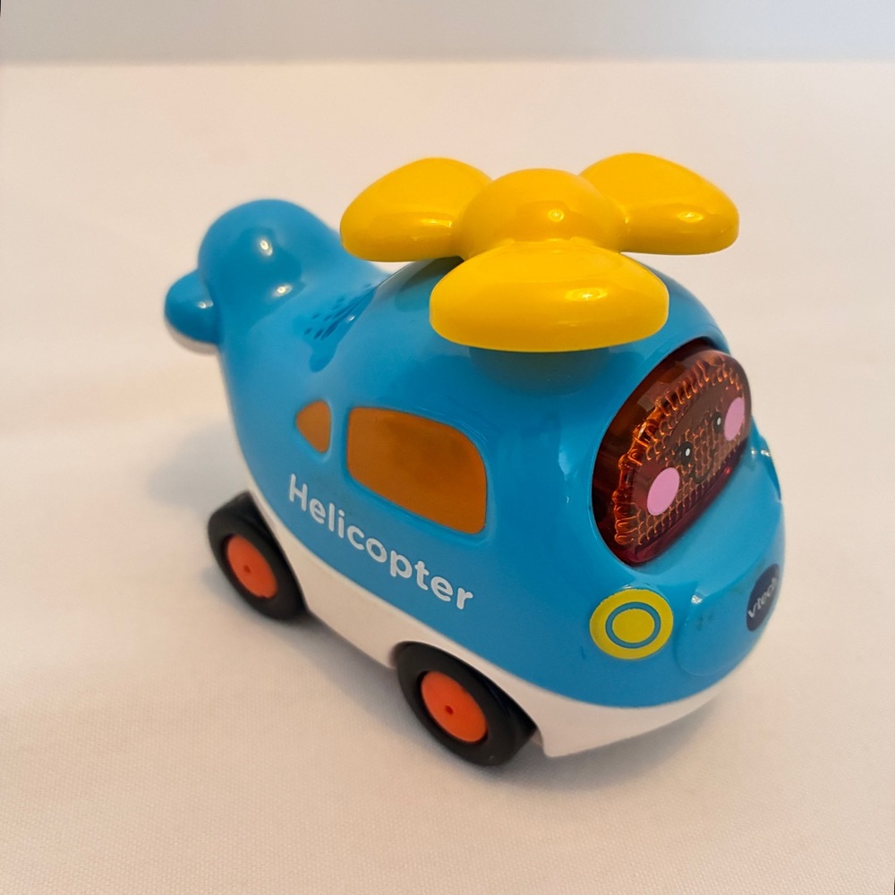 Vtech Go! Go! Smart Wheels Fire Truck/ Police Car/ Helicopter/ Ambulance - Picture 5 of 6